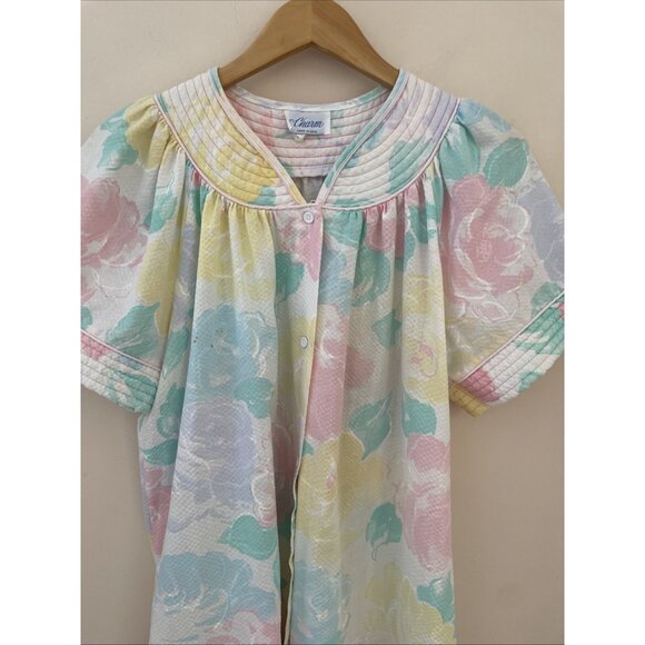 Vintage It’s a Charm Pastel Floral Housecoat Robe Dress Size Medium Snap Front - Picture 2 of 10